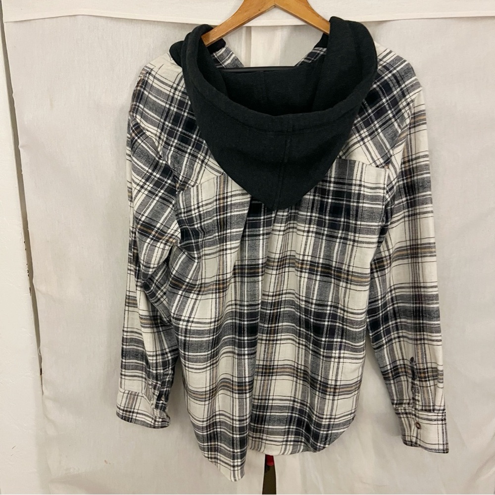 Love Tree Plaid Hooded Button Down Shirt - Picture 3 of 5